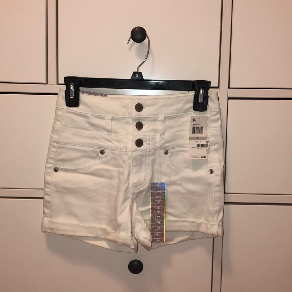 White high waisted shorts
